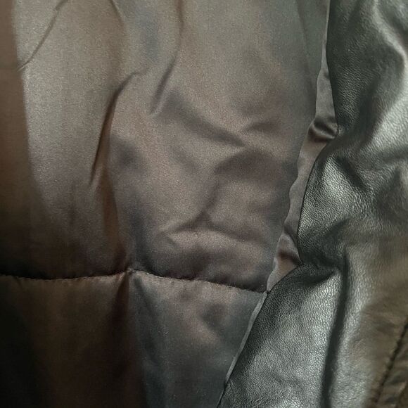 Forever 21 Black Bomber Jacket with Classic Design - Picture 4 of 5